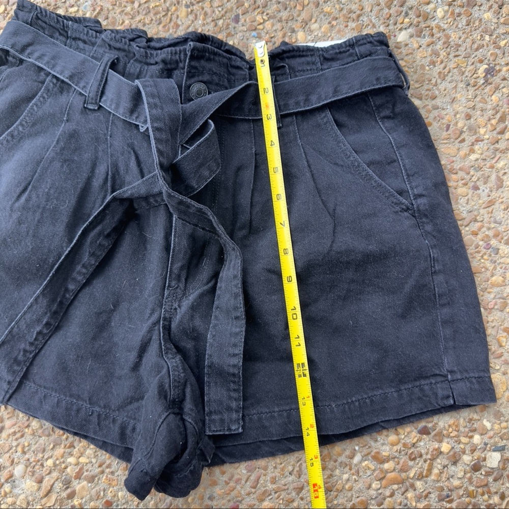 American Eagle Paperbag Demin Mom Shorts Black Jean Tie Front Size 12 31W NWT - Picture 12 of 13